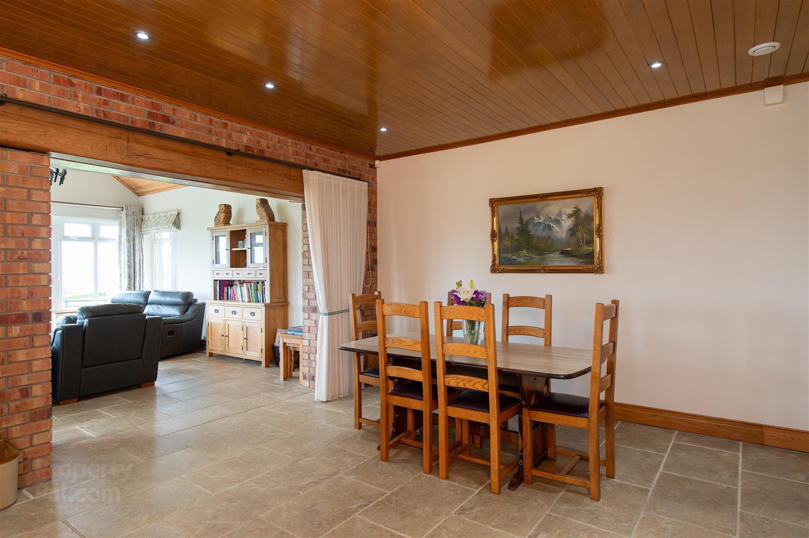 Hilltop Lodge, 44 Barrack Hill 17 of 49
