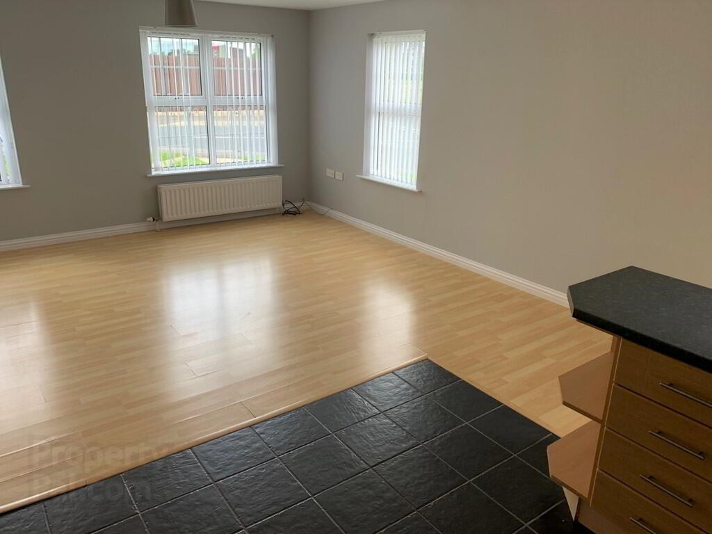 12 Larksborough Avenue 5 of 11