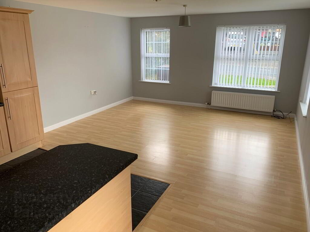 12 Larksborough Avenue 3 of 11