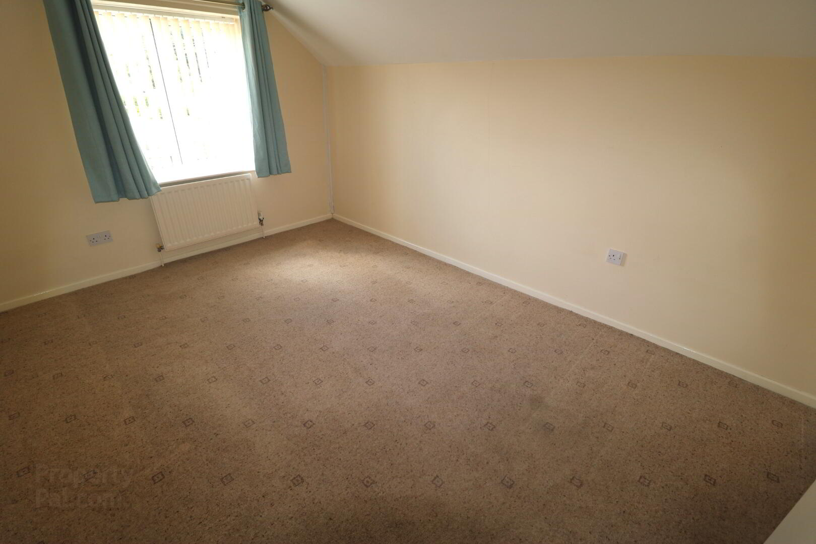 26 Craigs Road 8 of 12