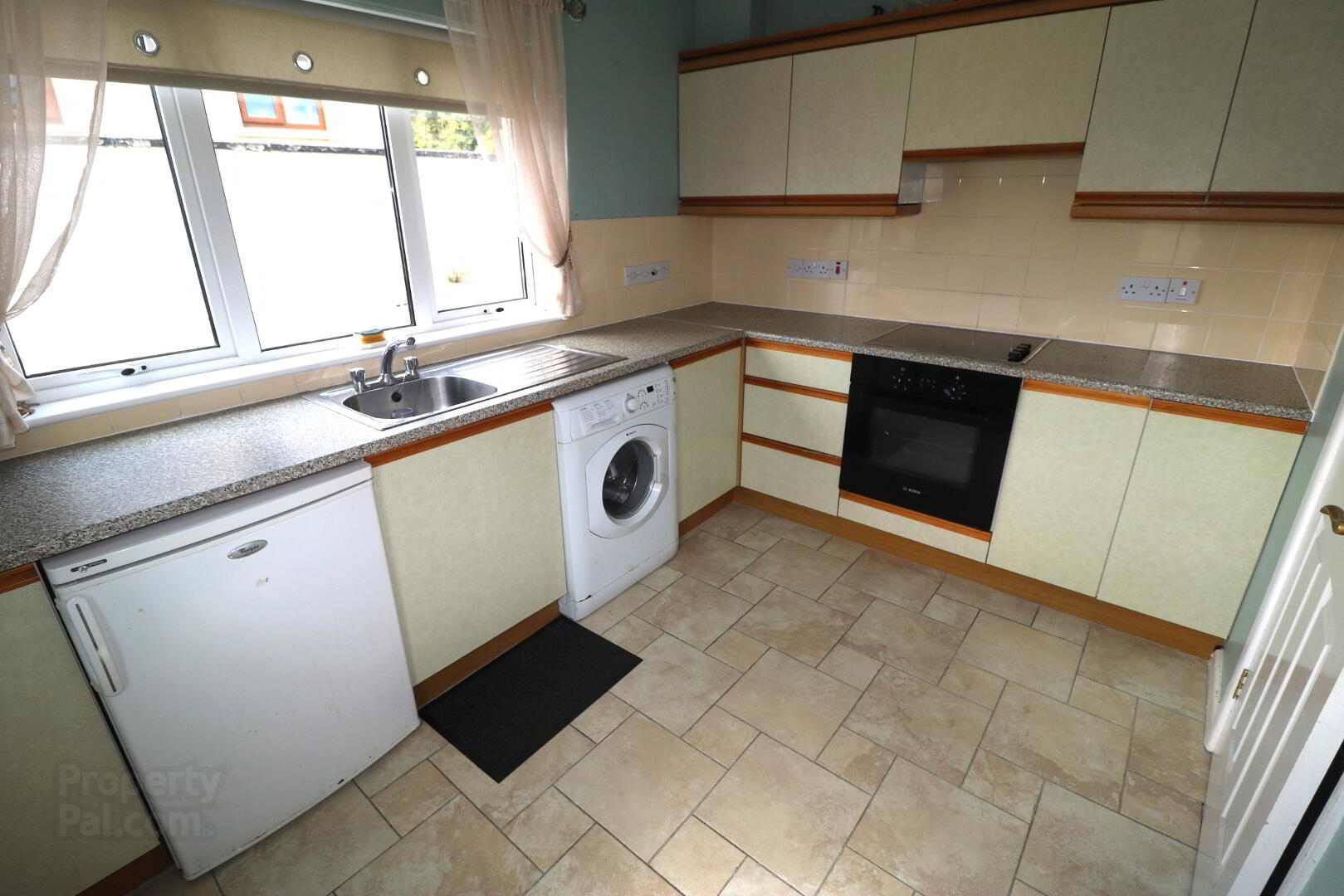 26 Craigs Road 6 of 12