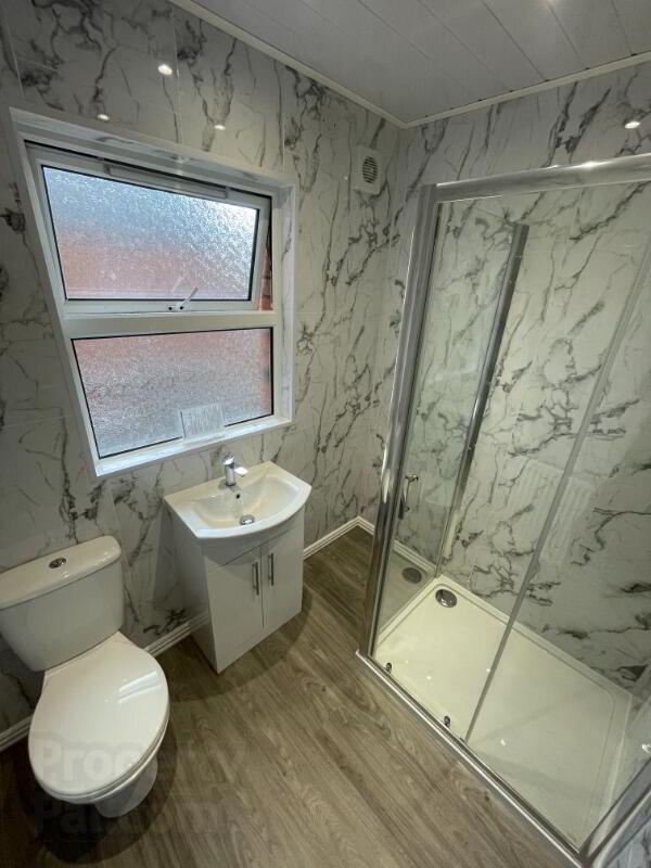 Unit 2, 37 South Parade 7 of 10