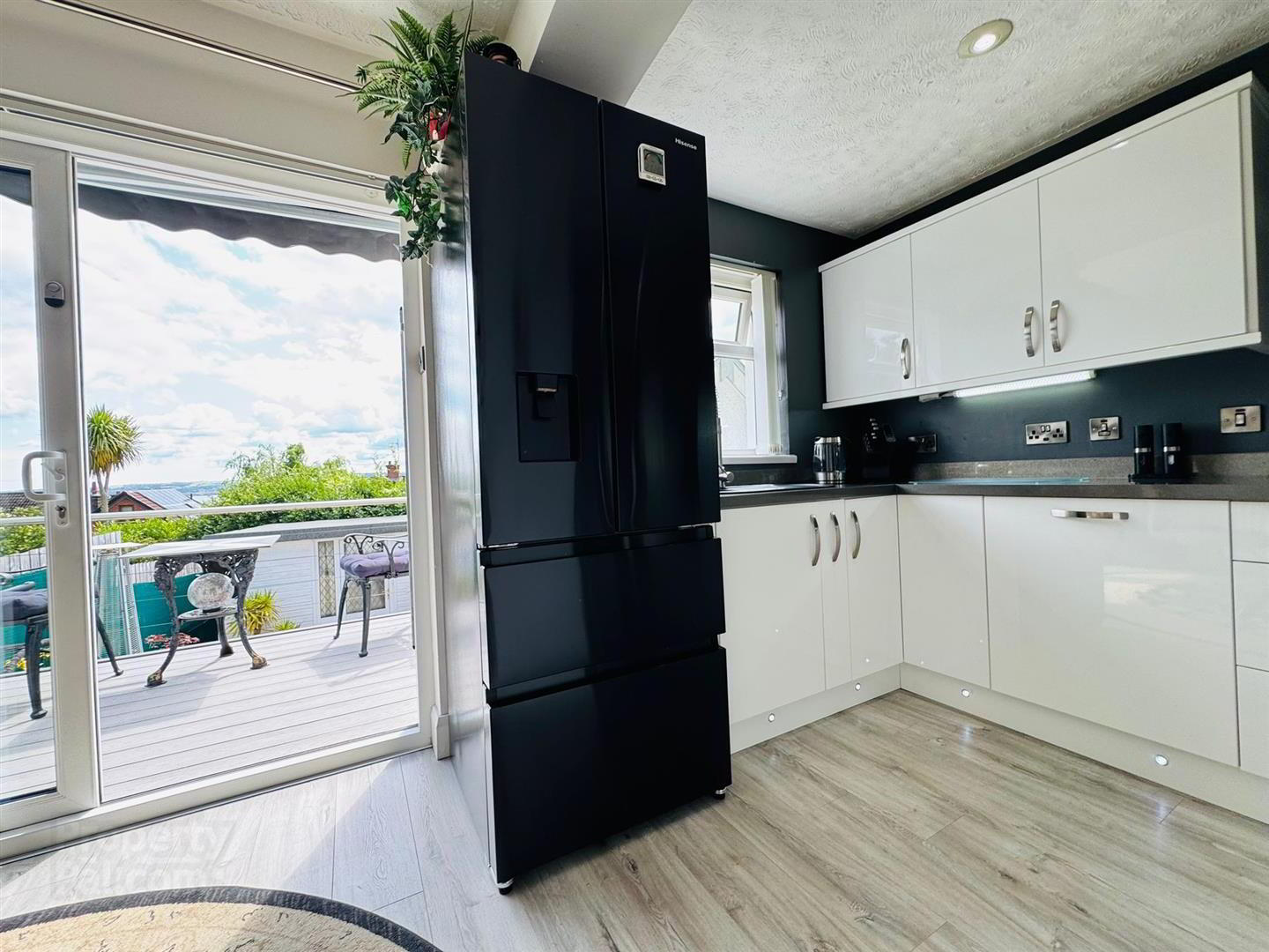 120 Serpentine Road 11 of 27