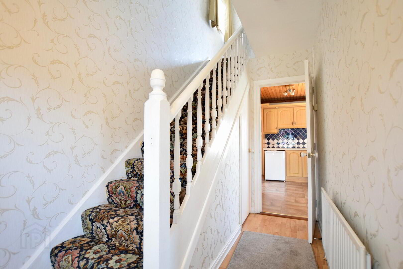 42 Windsor Crescent 3 of 27