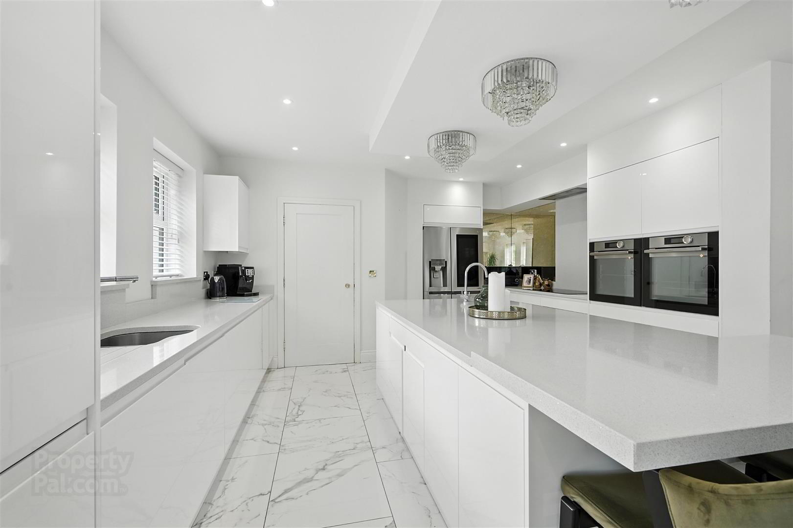 193 Castle Road 15 of 38