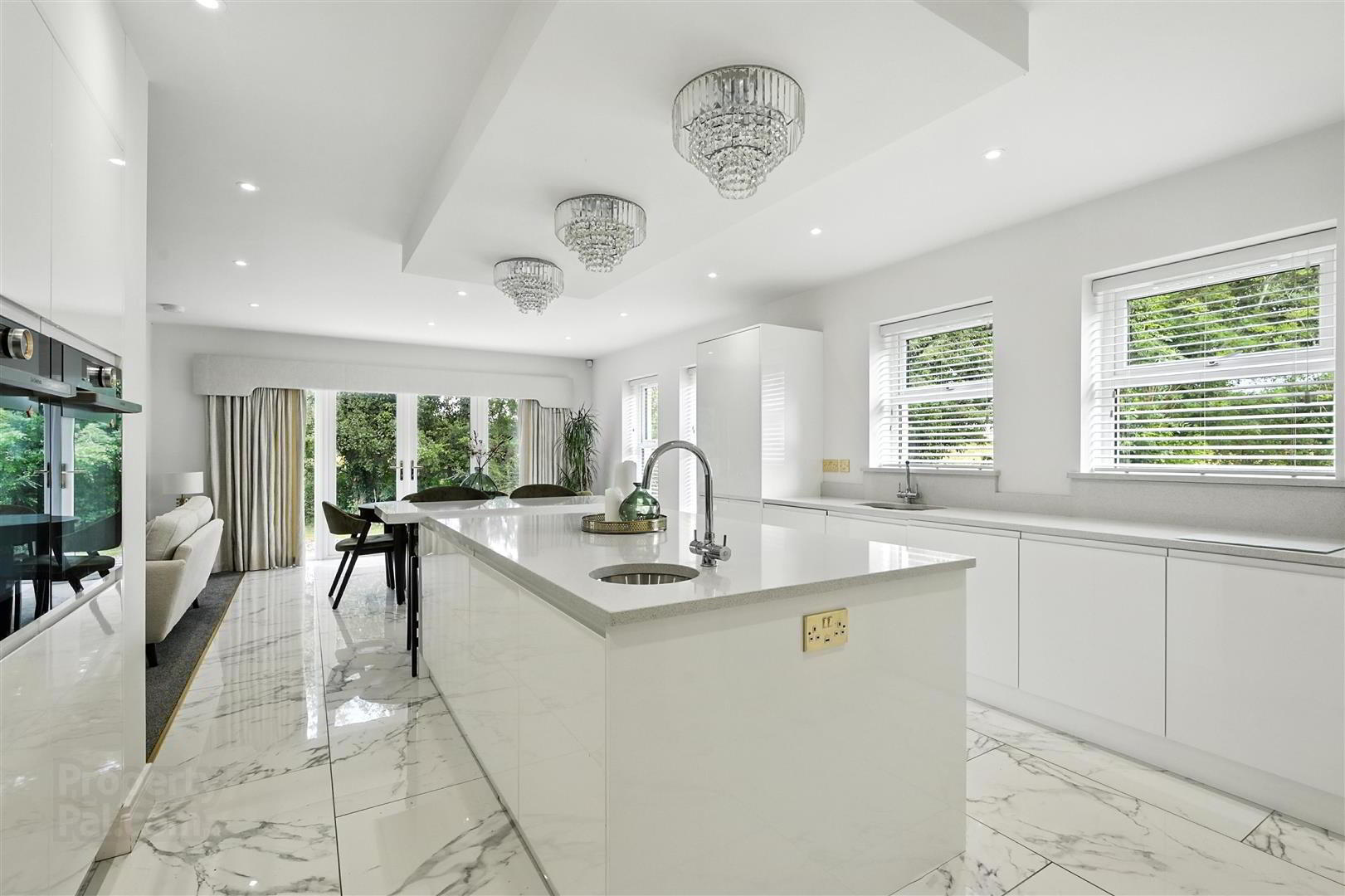 193 Castle Road 12 of 38