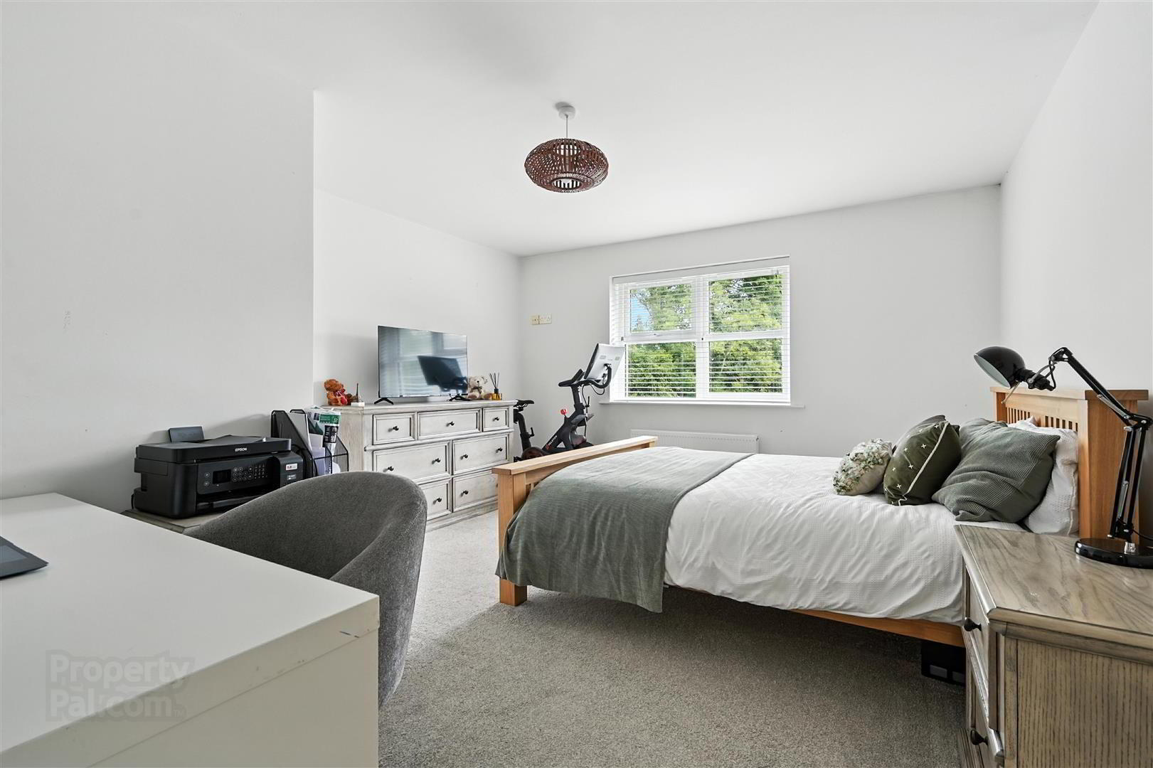 193 Castle Road 24 of 38