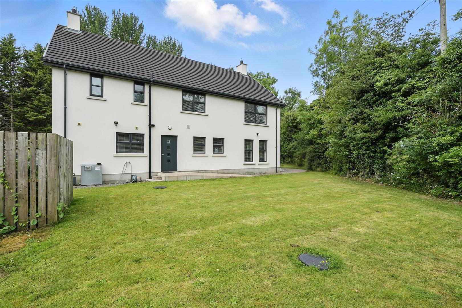 193 Castle Road 34 of 38