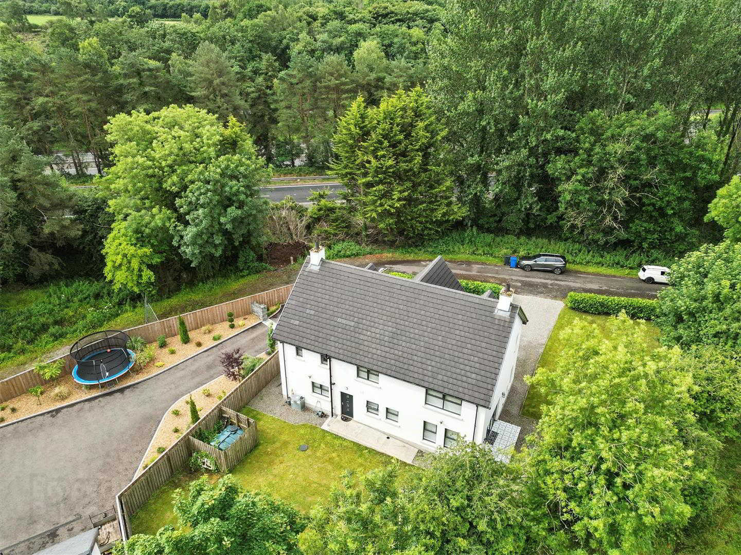 193 Castle Road 33 of 38