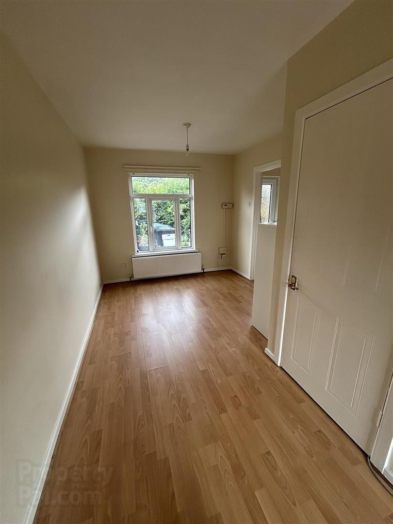 15 Clarehill Lane 7 of 15