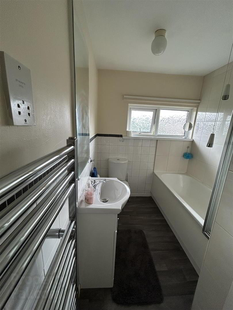 15 Clarehill Lane 12 of 15