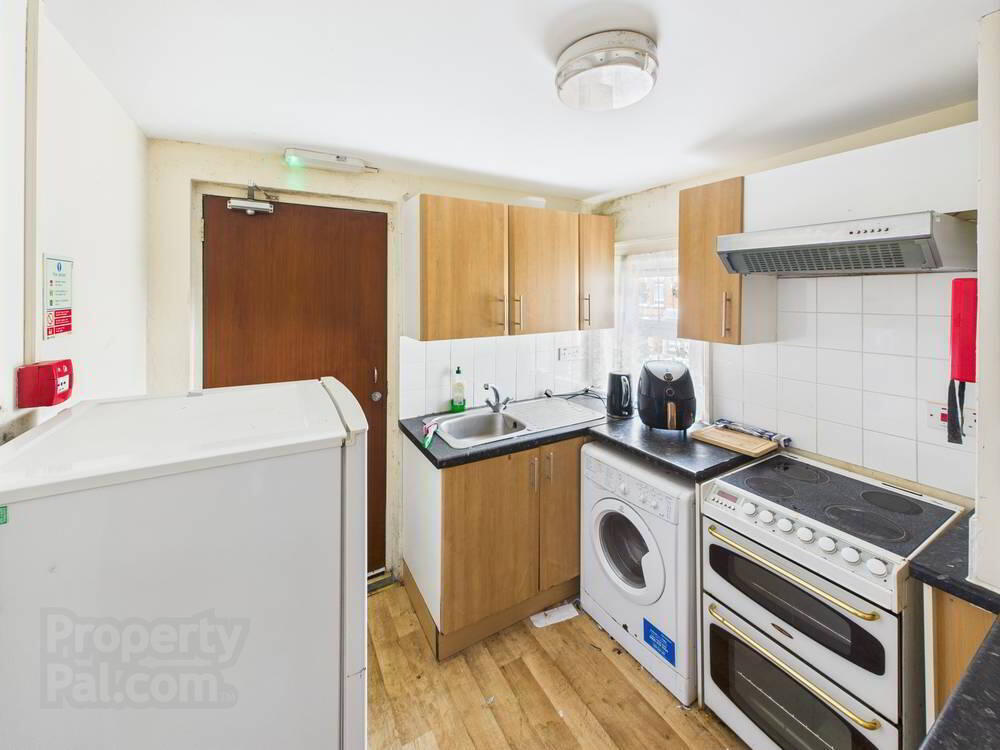 Apt 2, 9 Wolseley Street 2 of 6