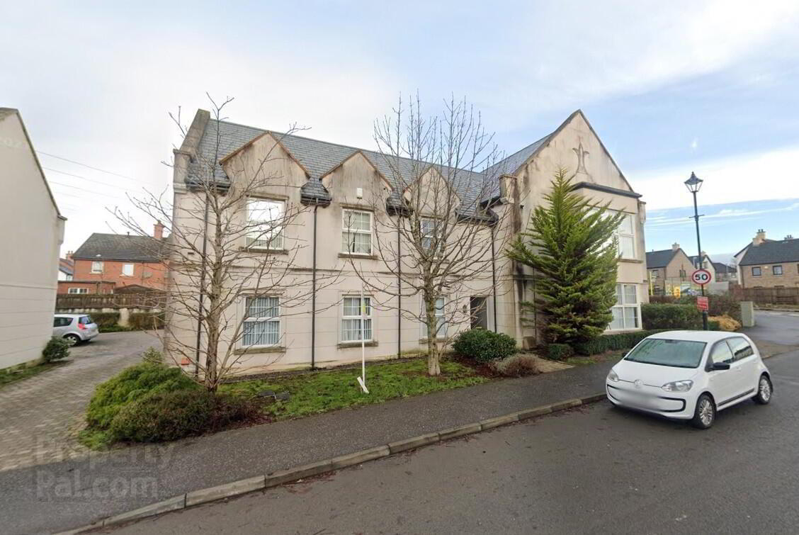 8 Lady Wallace Road 1 of 12