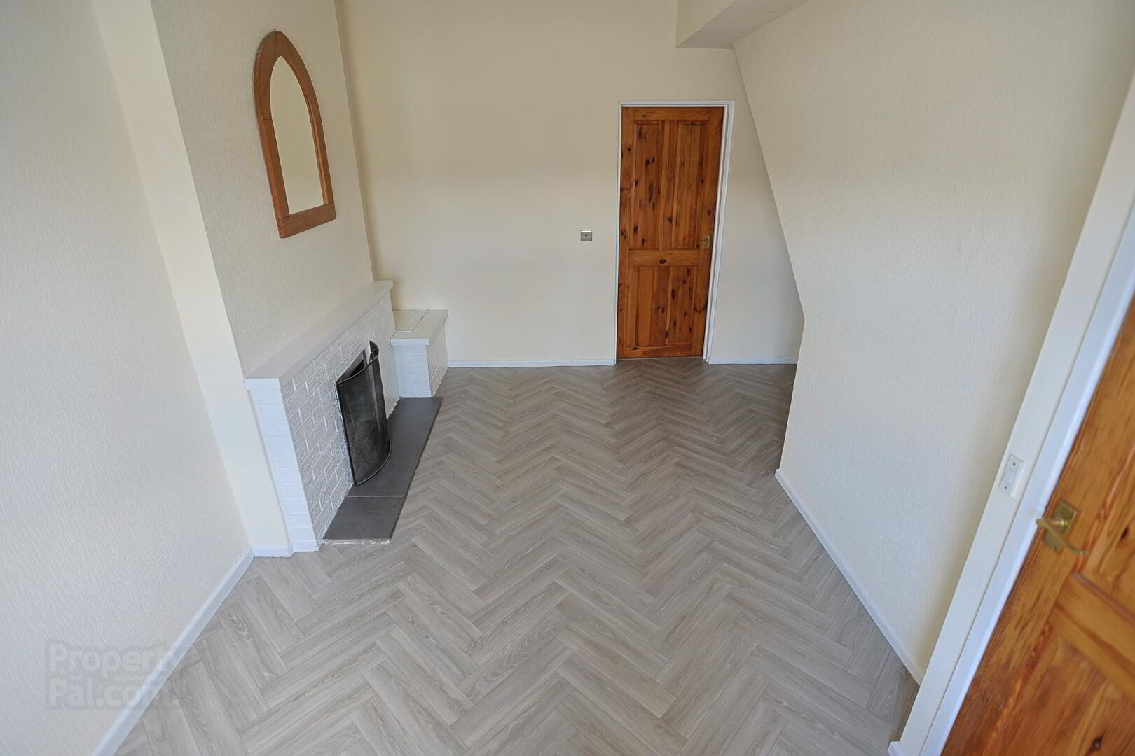 161 High Street 4 of 26