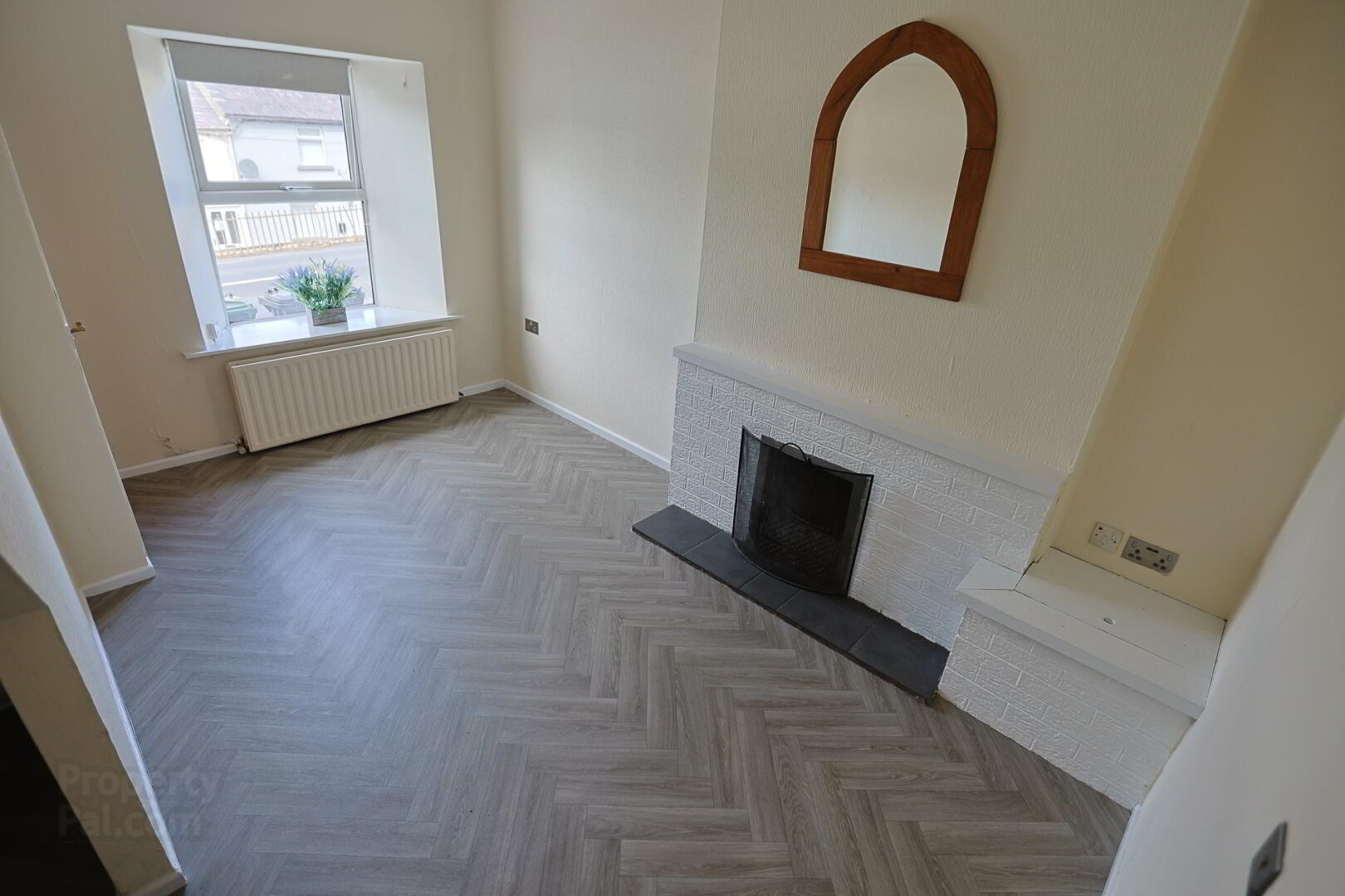 161 High Street 6 of 26