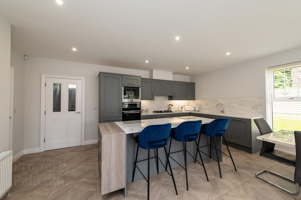 10 Oakfield Park Drive 5 of 20