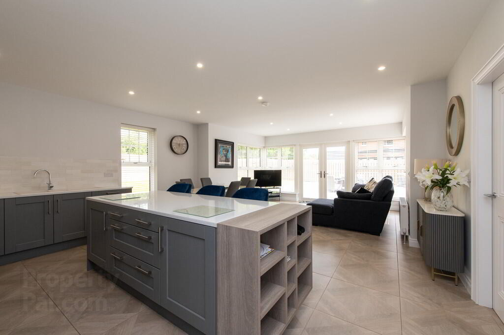 10 Oakfield Park Drive 4 of 20