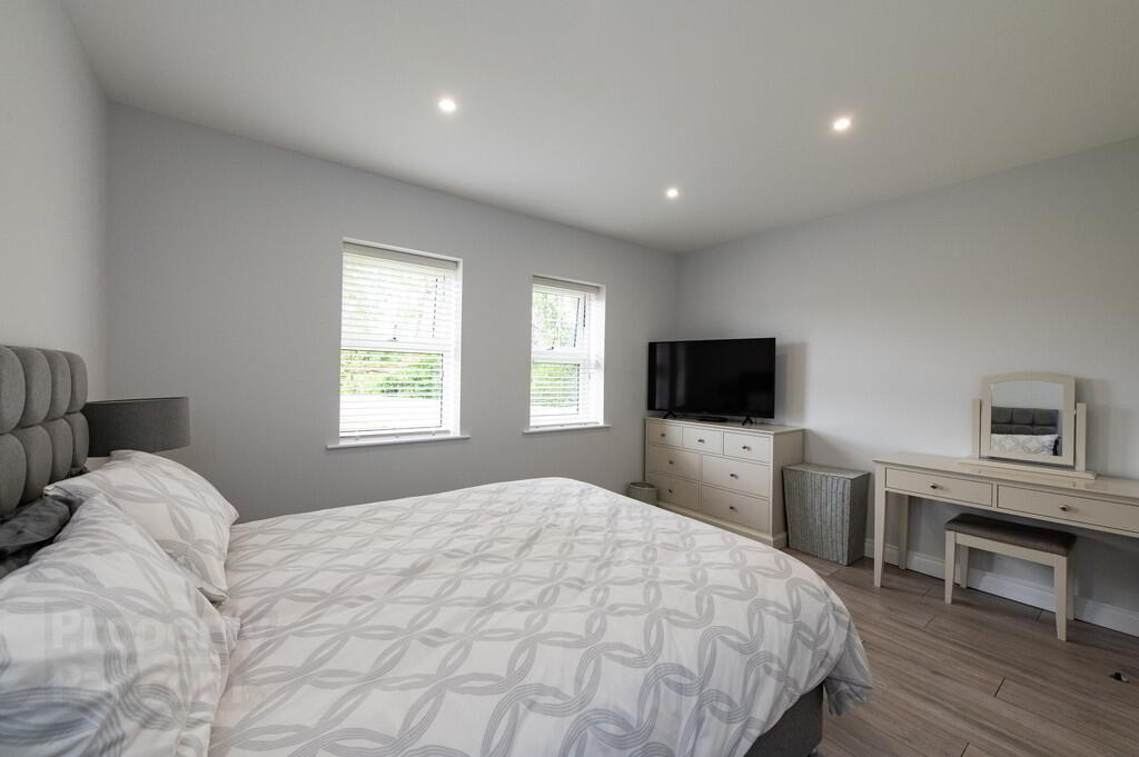 10 Oakfield Park Drive 10 of 20