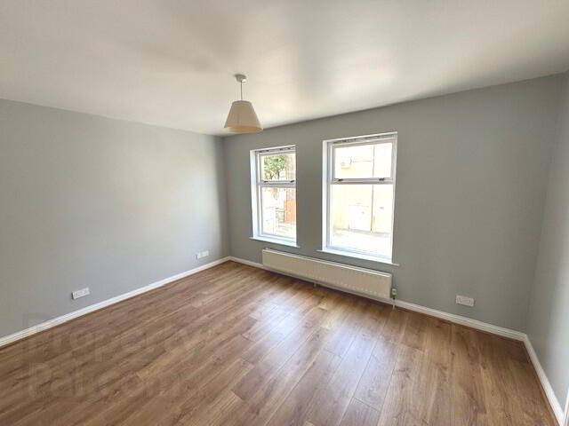 3 Ocean View, 31 Marine Parade 6 of 12
