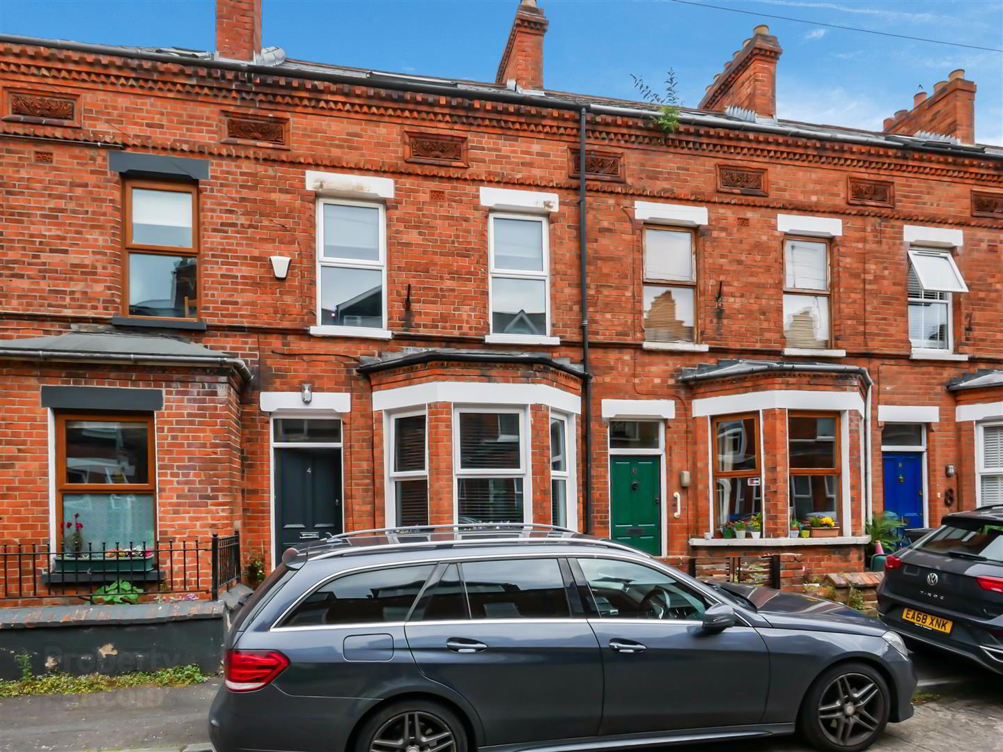 4 Rushfield Avenue 1 of 15