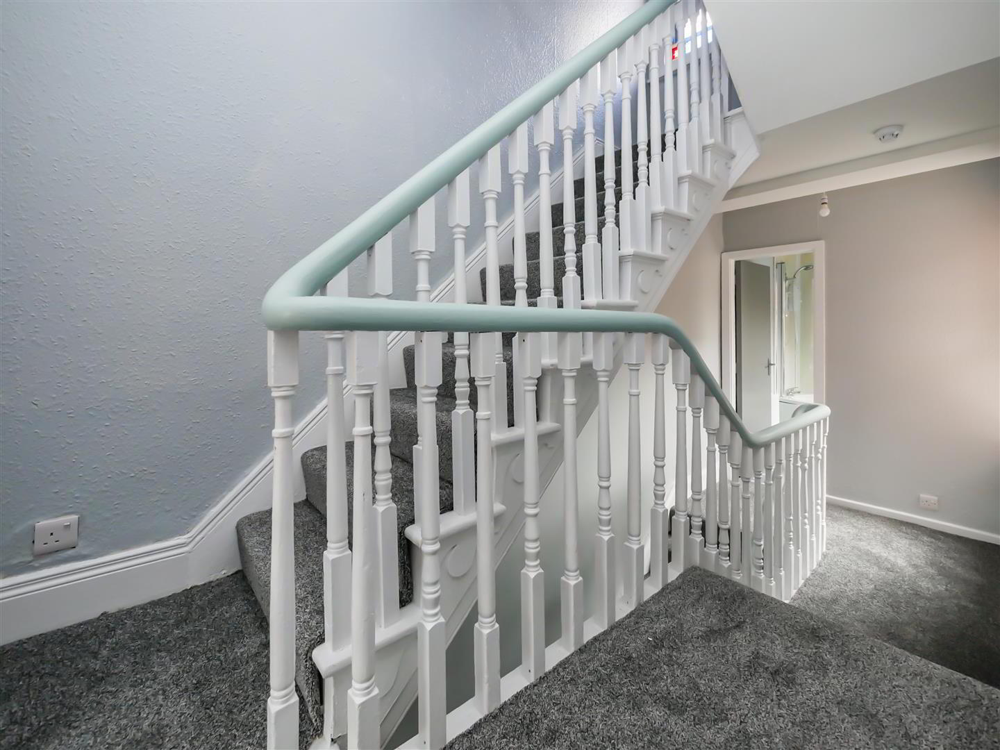 4 Rushfield Avenue 6 of 15