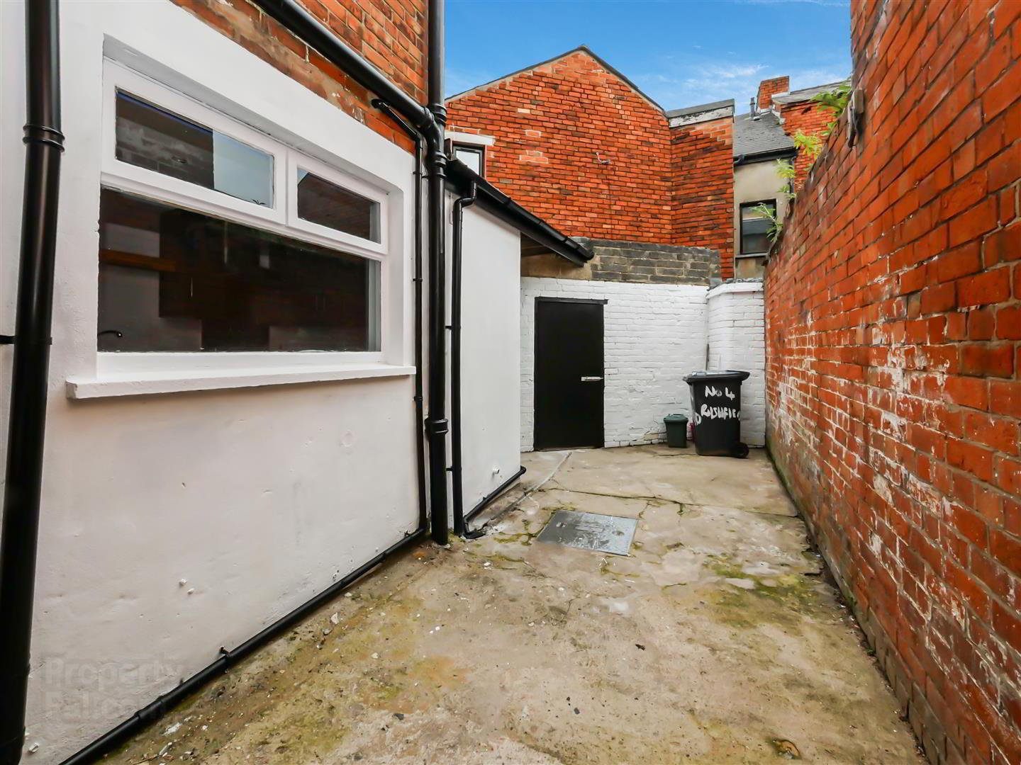 4 Rushfield Avenue 13 of 15