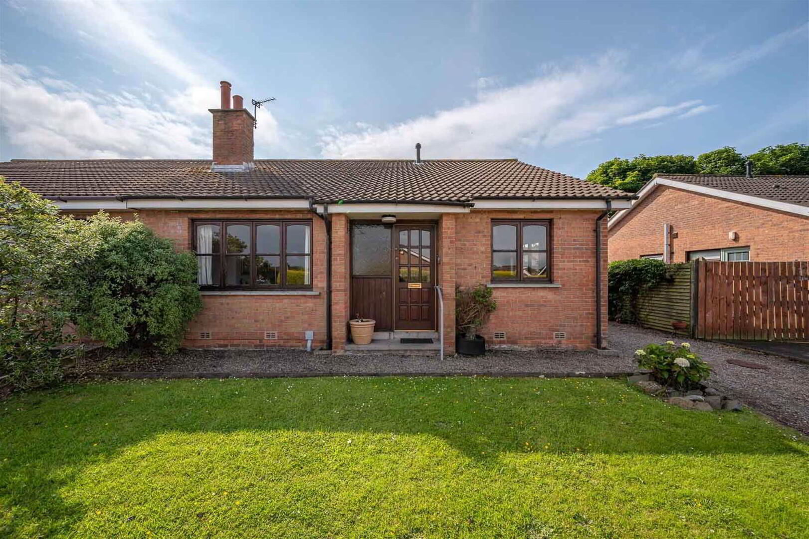 8 Erindee Gardens 1 of 16