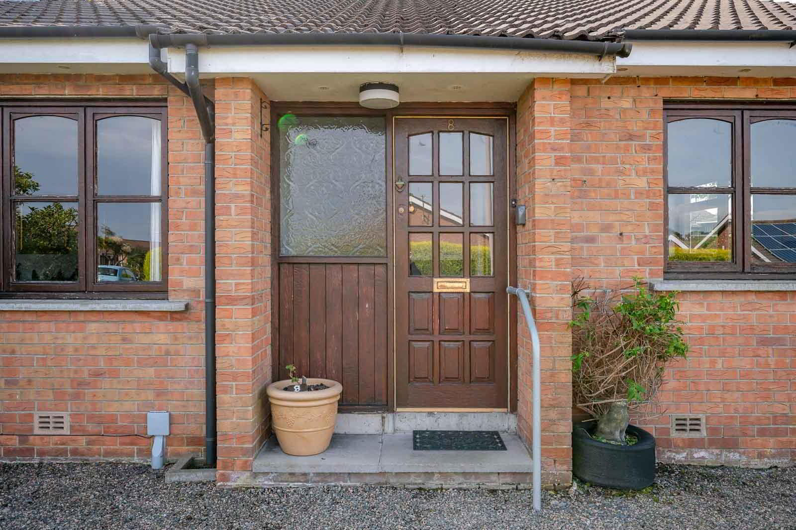 8 Erindee Gardens 2 of 16