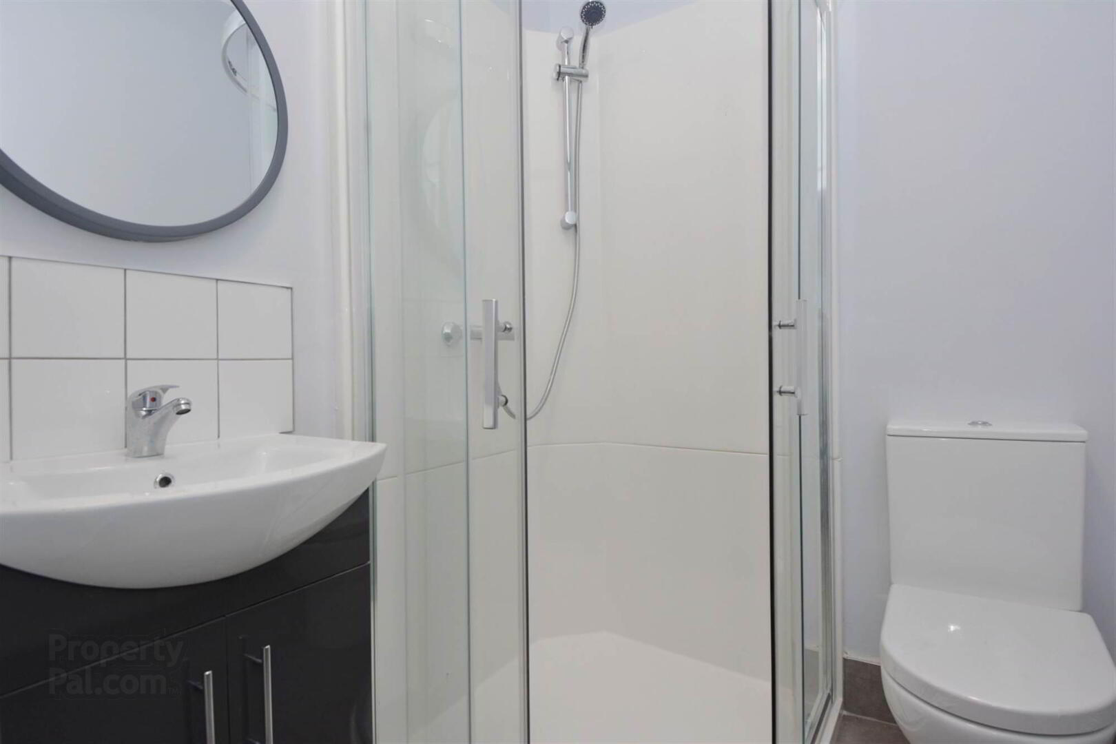 5 One Bedroom Apartments @, 63 Ulsterville Avenue 9 of 17