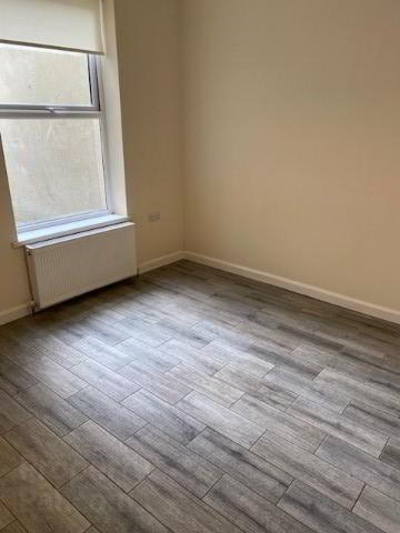 18 Barry Street 3 of 6