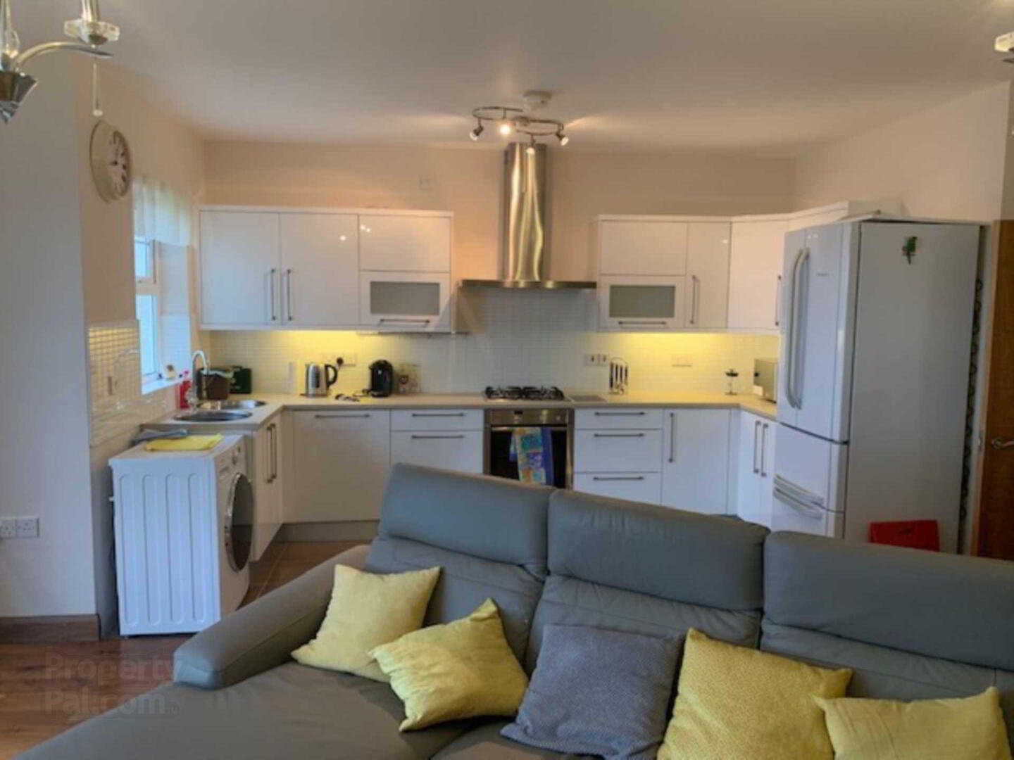 Apt 4, Glencairn 5 of 18