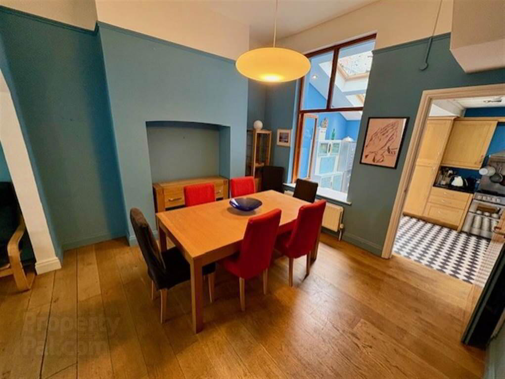 3 Agincourt Avenue 5 of 15