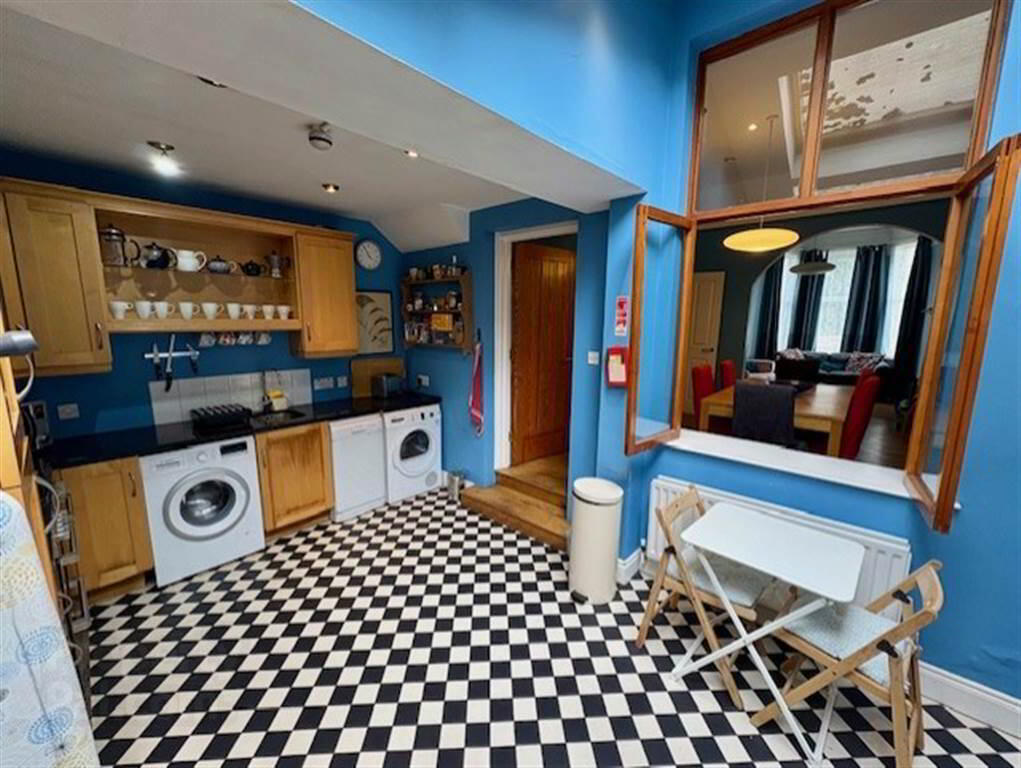 3 Agincourt Avenue 7 of 15