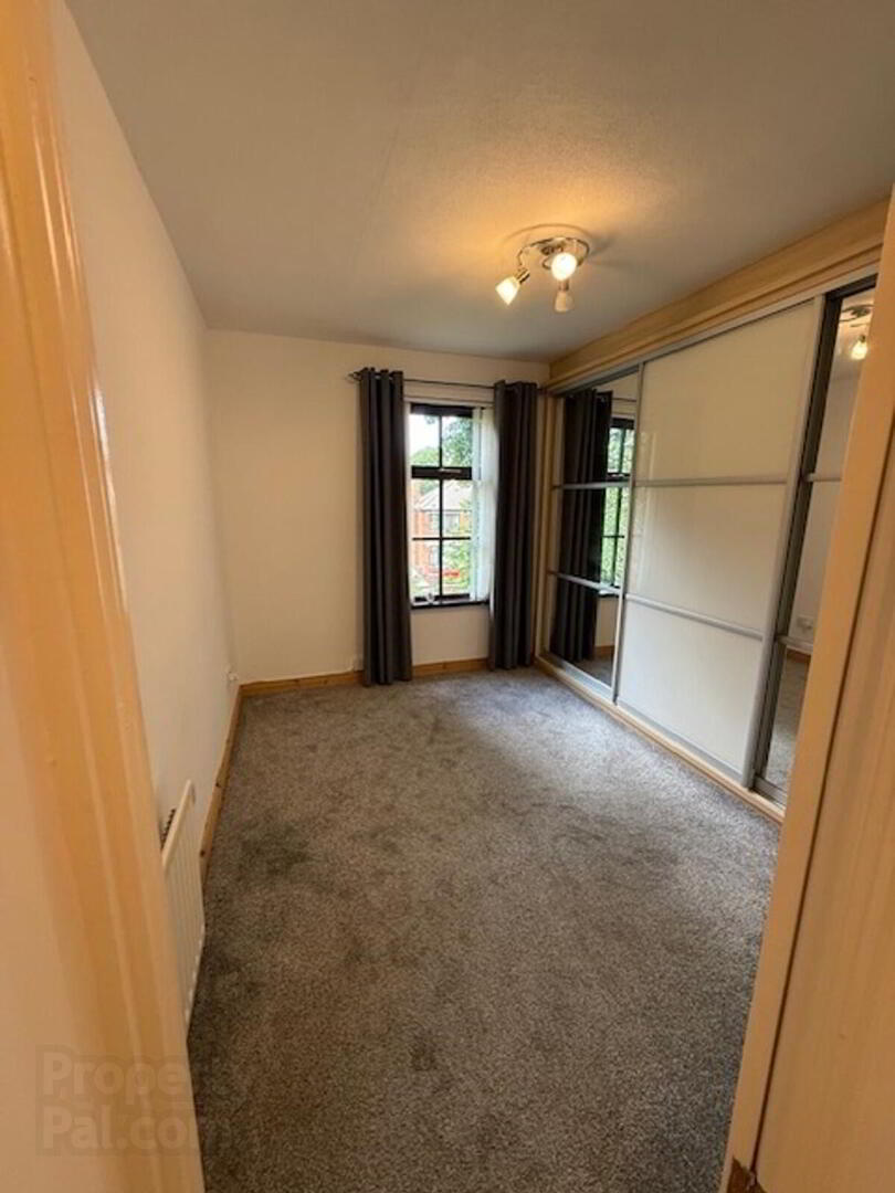 Apt 17 The Stables, Cairnburn Belmont 9 of 15