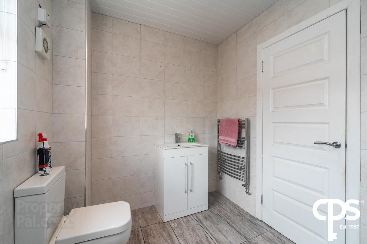 8 Vistula Street 13 of 19