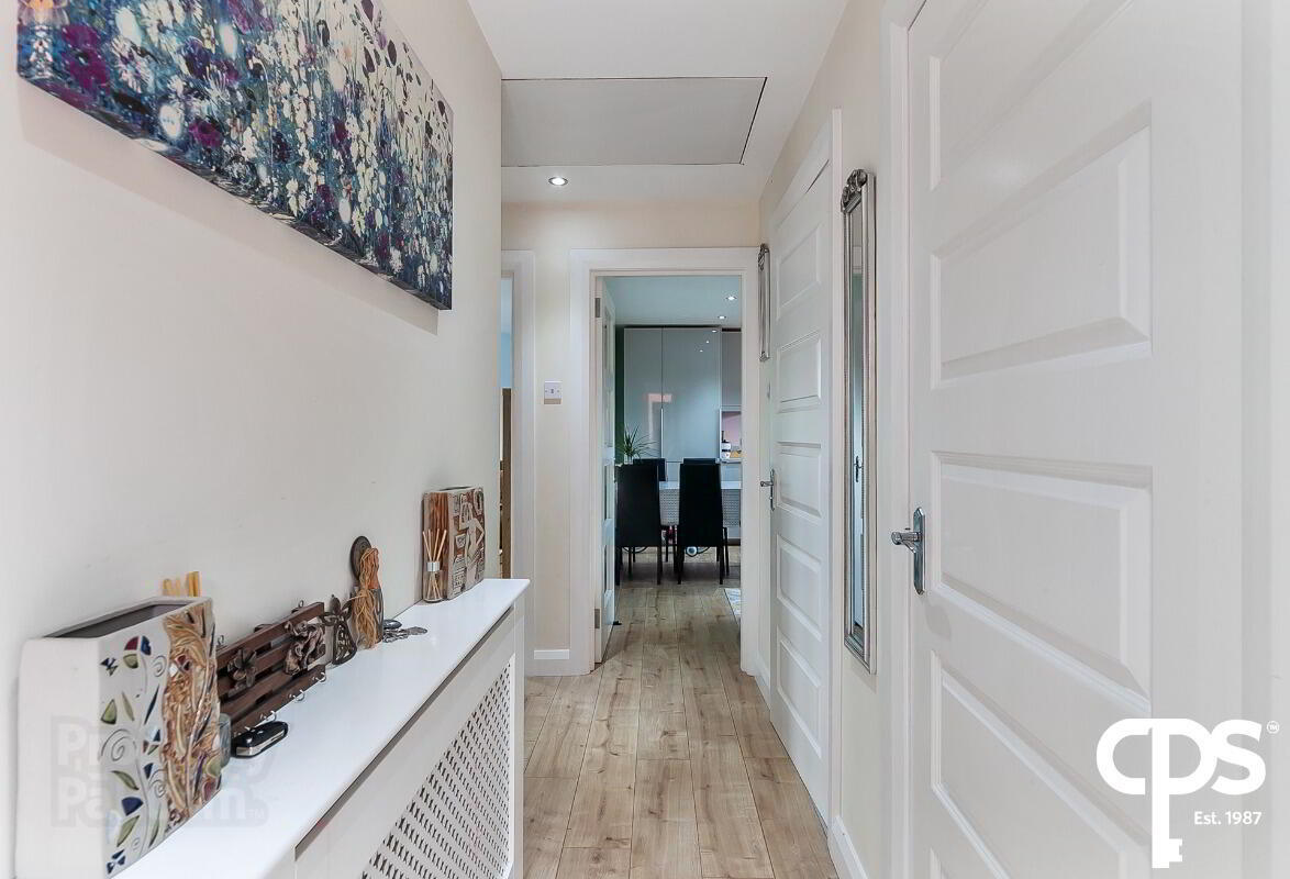 13b Blakely Terrace 4 of 18
