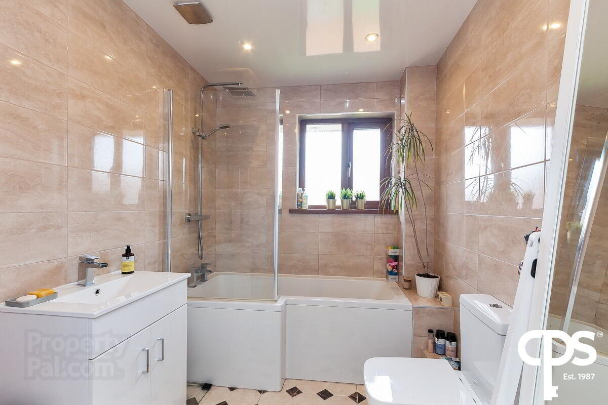13b Blakely Terrace 15 of 18