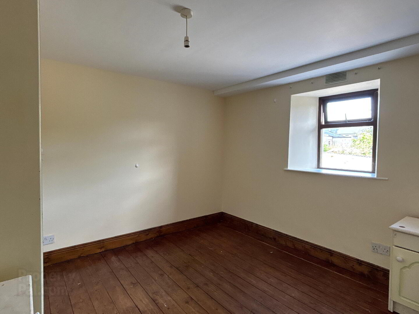 27 O'Neill Street 4 of 11