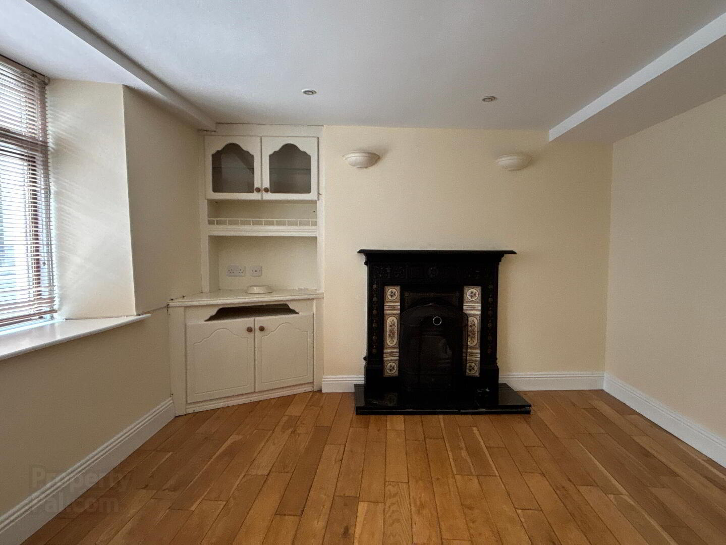 27 O'Neill Street 2 of 11