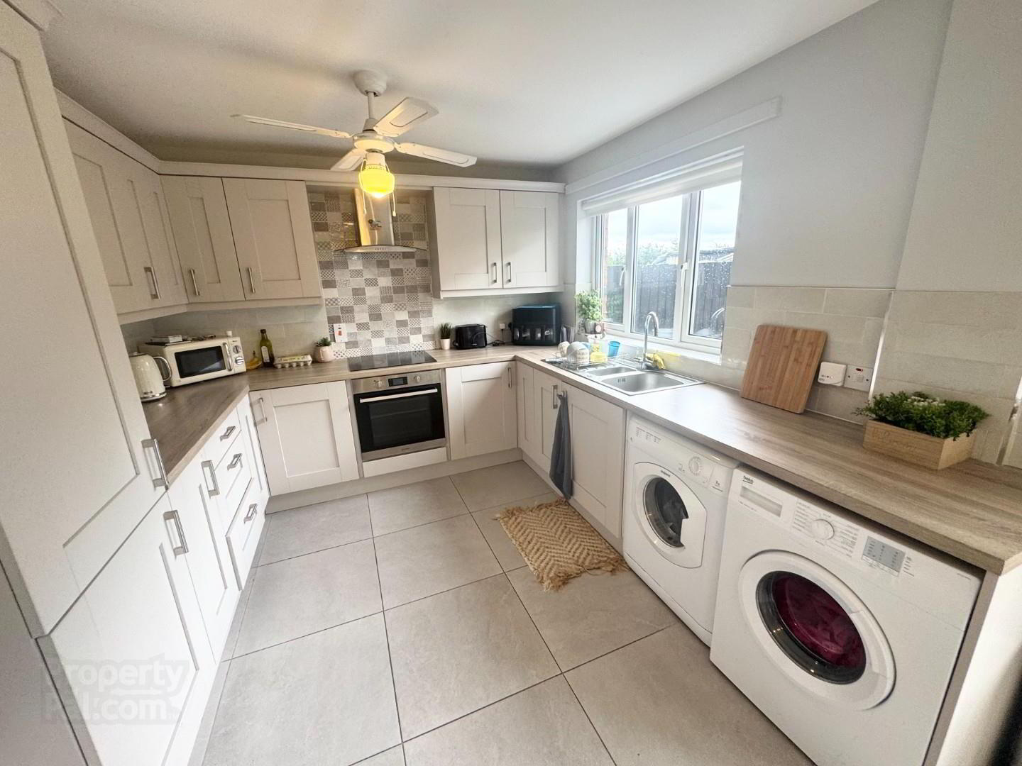 4 Fernabbey Drive 7 of 16