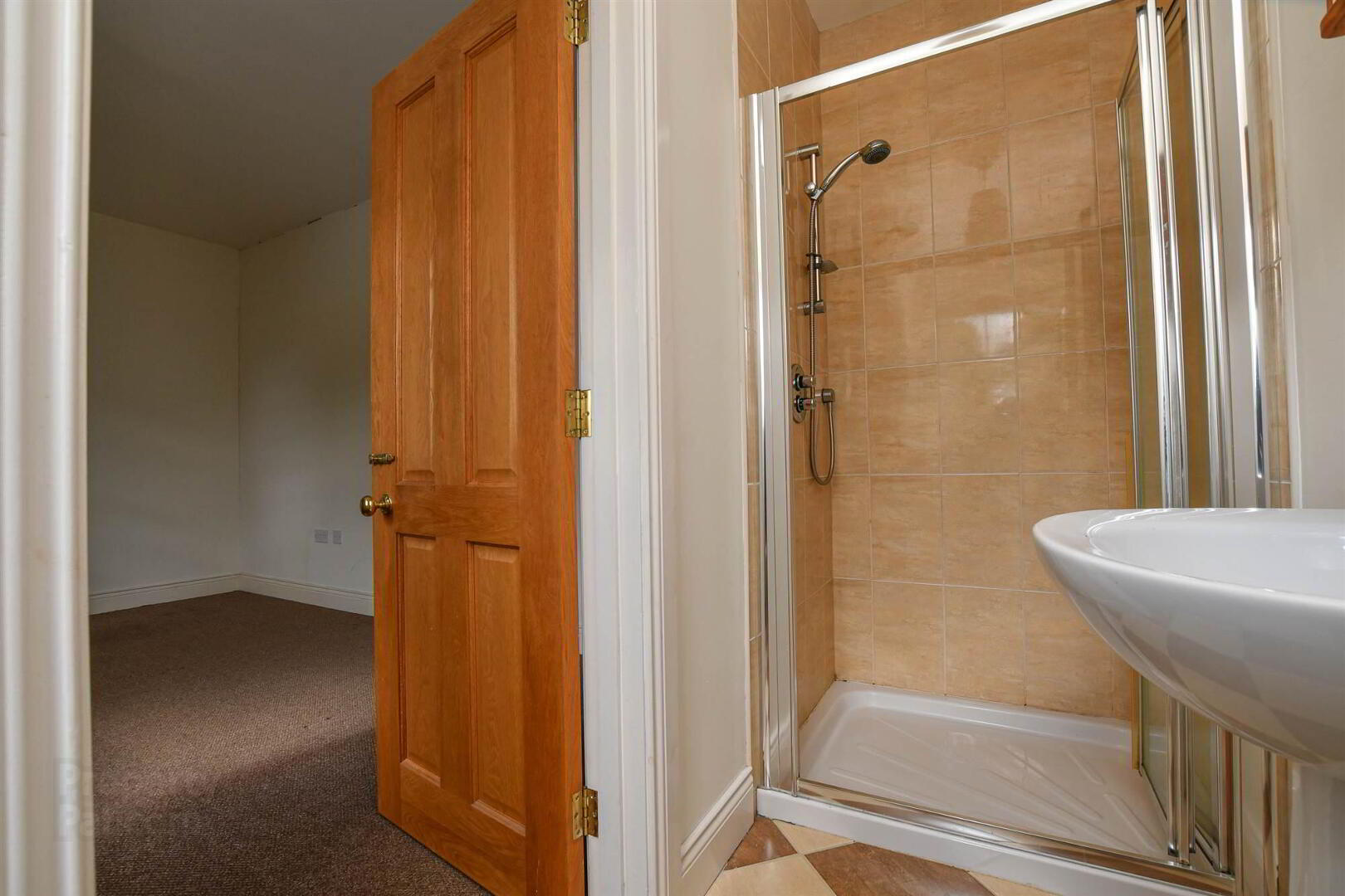 17 Quarry Hill 13 of 19