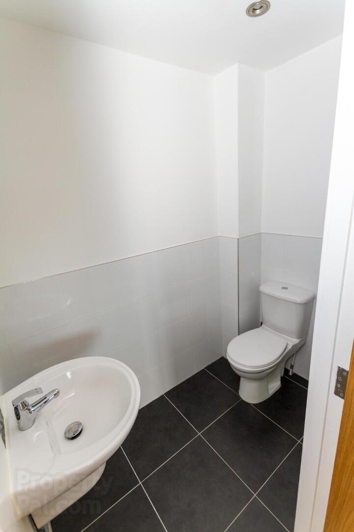 46 Todd's Hill Park **, 3 MONTH LEASE Opportunity** 15 of 18