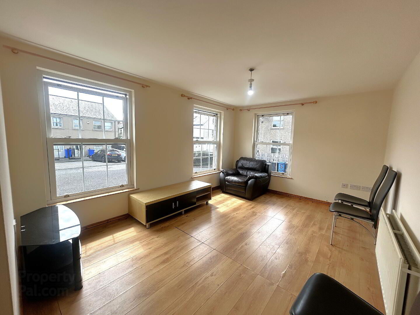 Unit 1, Riverside Manor 6 of 6