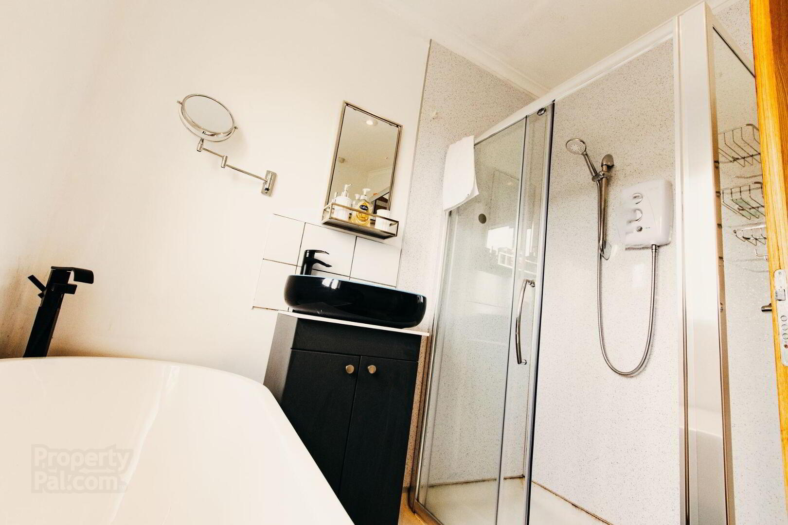 2a Landseer Street 15 of 20