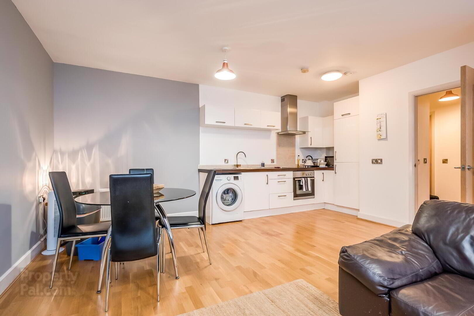24 The Hull, 35 Annadale Crescent 12 of 17