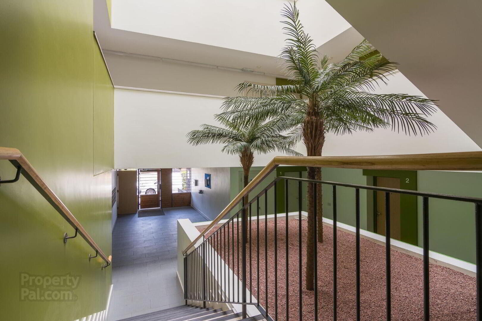 24 The Hull, 35 Annadale Crescent 5 of 17