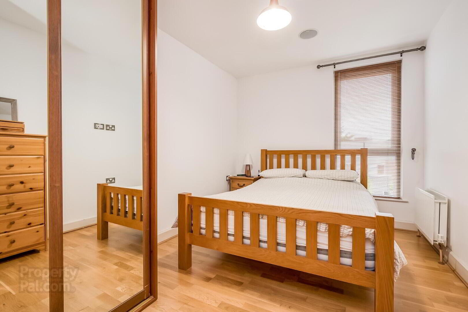 24 The Hull, 35 Annadale Crescent 14 of 17