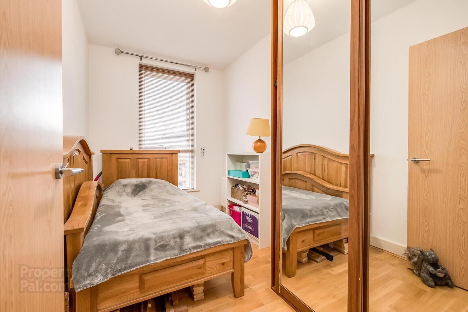 24 The Hull, 35 Annadale Crescent 15 of 17
