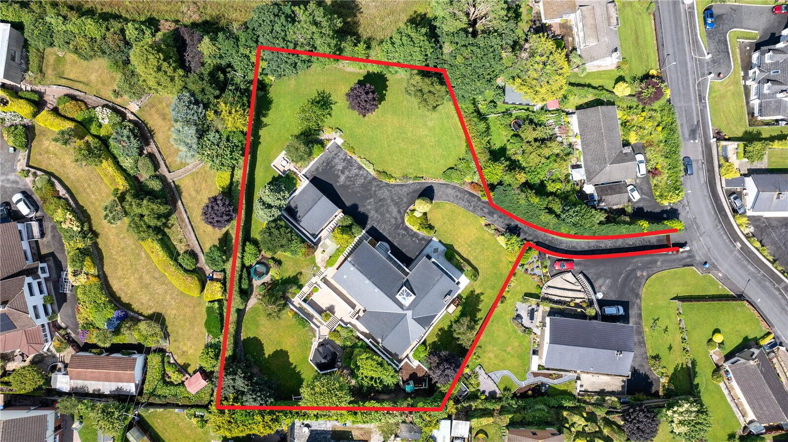 The White House, 24 Hawthorn Hill 32 of 43