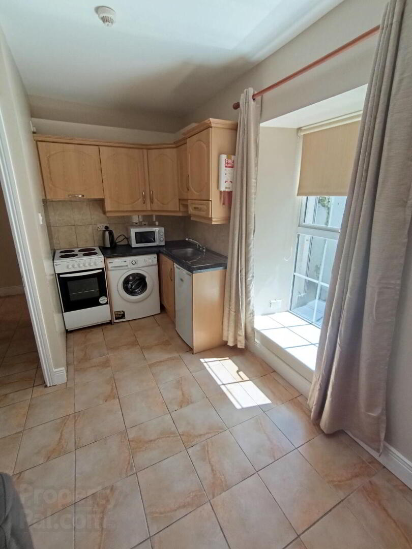 Apartment 1 10 Newenham Street 1 of 5
